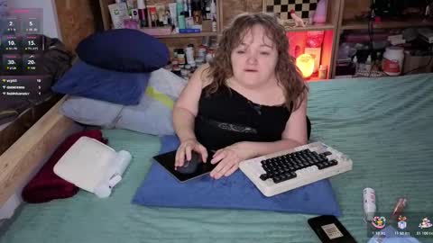 Natalie online show from December 4, 1:53 pm