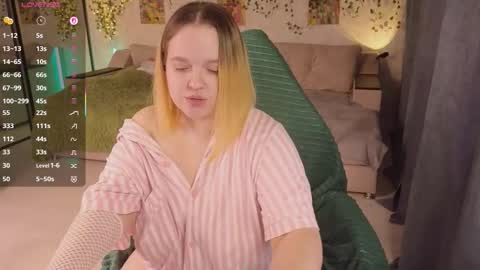 Aki online show from October 23, 11:31 am