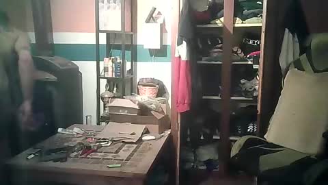 Snapshot of aklaus173 chatting on November 2, 11:51 pm aklaus173 online show from November 2, 11:51 pm