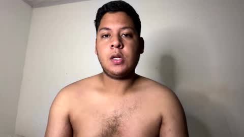 Snapshot of akon_2 chatting on January 15, 5:12 am Akoon online show from January 15, 5:12 am