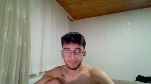 Snapshot of al3vderlerrs chatting on May 28, 10:51 pm alevderler online show from May 28, 10:51 pm