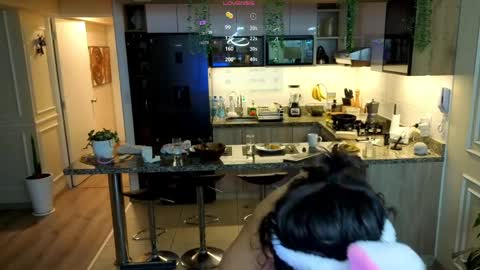 Al Fox  Miko Fortuni  online show from April 3, 9:18 am