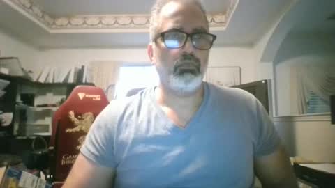 aladdin31673 online show from February 14, 6:48 pm