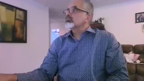 aladdin31673 online show from April 19, 7:27 pm