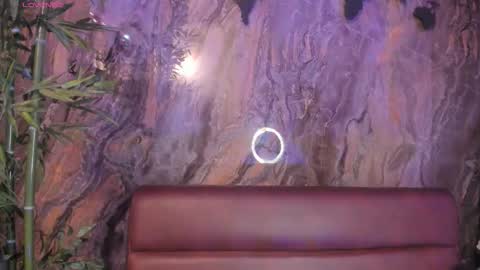 ALAHIA online show from November 25, 5:24 pm