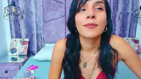 AlahiaEvansz online show from February 4, 1:44 am