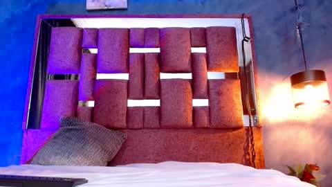 ALahiia Lee online show from March 4, 11:55 pm