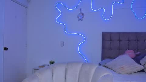 Alaia Alegria online show from May 26, 11:34 pm