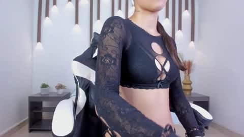 Snapshot of alaia_bridge chatting on October 29, 12:29 pm A L A I A online show from October 29, 12:29 pm