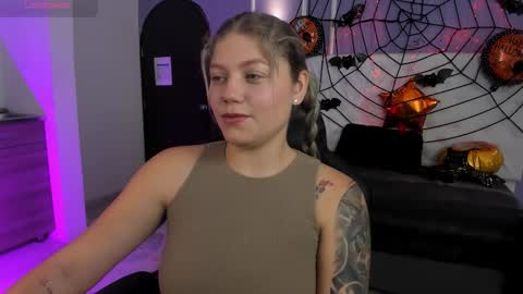 Alaia online show from October 18, 1:45 pm