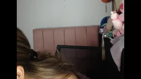 Snapshot of alaina_blessed chatting on March 31, 11:27 pm alaina_blessed online show from March 31, 11:27 pm