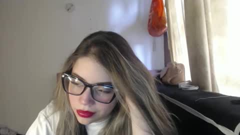 Snapshot of alaina_blessed chatting on May 2, 8:14 pm alaina_blessed online show from May 2, 8:14 pm