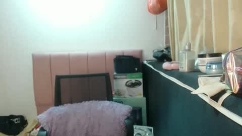 Snapshot of alaina_blessed chatting on May 21, 12:06 am alaina_blessed online show from May 21, 12:06 am