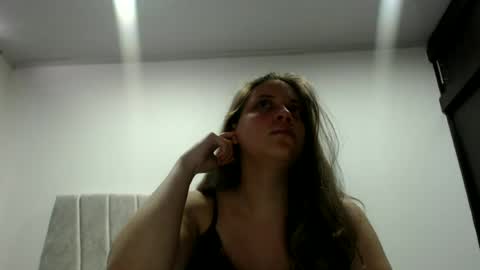 Snapshot of alaina_blessed chatting on June 29, 10:43 pm alaina_blessed online show from June 29, 10:43 pm