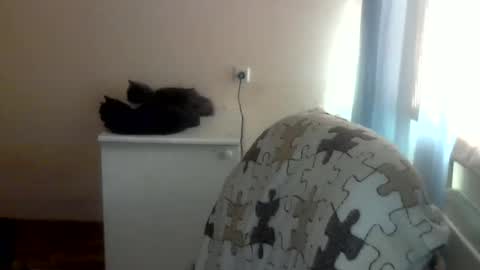 Anna online show from April 7, 10:37 am