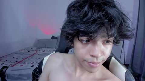 Snapshot of alan18n chatting on February 27, 3:50 am alan18n online show from February 27, 3:50 am