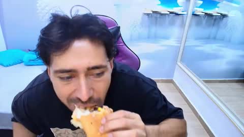 Snapshot of alan_allexander chatting on March 9, 2:04 am ALAN online show from March 9, 2:04 am