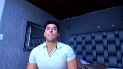 Snapshot of alan_greek_1 chatting on May 6, 10:53 am Alan greek online show from May 6, 10:53 am