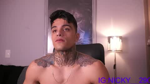 alan_morrys online show from April 15, 12:50 am