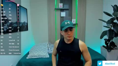 Alan  Kevin can we reach 100 thumbs up please guys  online show from November 4, 7:02 pm