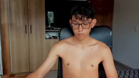 Alan and Criss - WE JUST FRIENDS WITH BENEFITS BOTH VERS online show from July 1, 1:56 pm