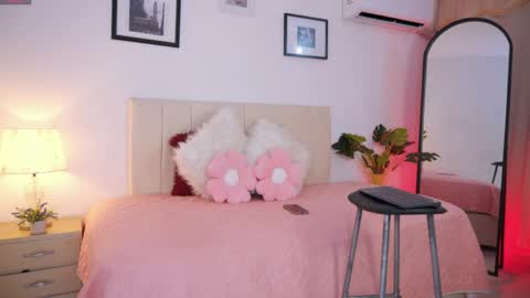 Snapshot of alana_ada chatting on May 14, 2:29 am alana_ada online show from May 14, 2:29 am