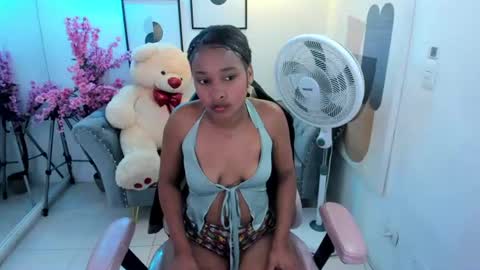 Snapshot of alana_grayy chatting on July 11, 4:04 am Alana online show from July 11, 4:04 am