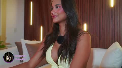 Snapshot of alana_haze chatting on May 23, 3:12 am Alana online show from May 23, 3:12 am