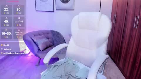 alana  online show from February 22, 9:19 am