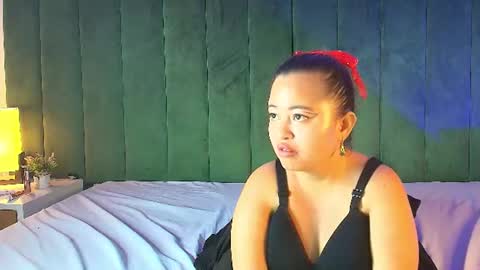 ALANA PETITE online show from July 17, 1:34 am