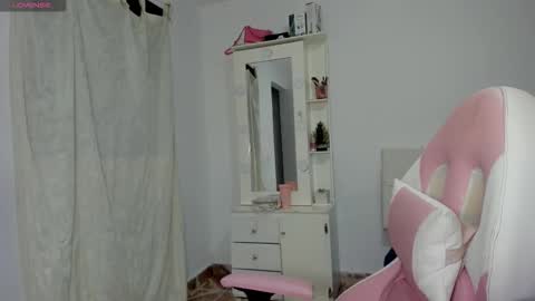 Alana. online show from January 9, 2:03 am