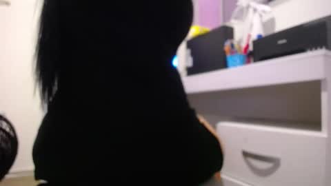 A l a n a online show from February 4, 10:54 am