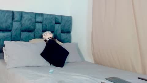 alana_prenson online show from November 18, 10:36 pm