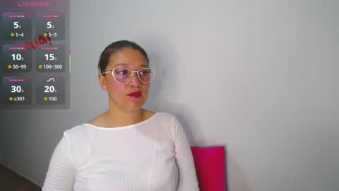 Snapshot of alana_steel_1 chatting on July 17, 12:39 am Alana online show from July 17, 12:39 am