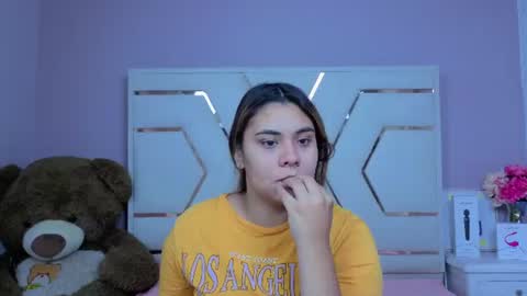 alanarousse_ online show from August 5, 12:08 pm