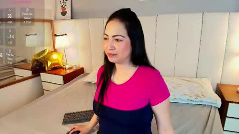 alanawestt online show from November 10, 8:19 pm