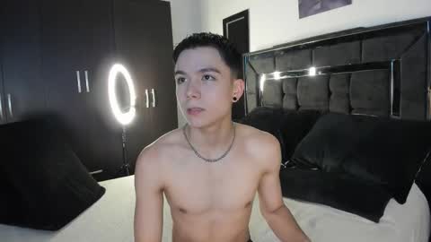 alanblack1 online show from November 19, 9:59 pm