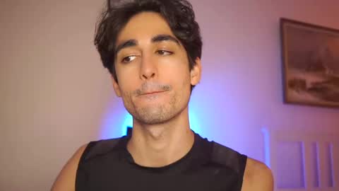 idenavarre online show from December 23, 10:23 pm