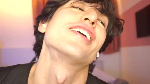 idenavarre online show from February 21, 10:26 pm