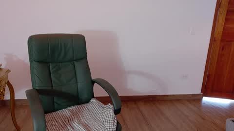 alanis  online show from April 30, 2:01 pm