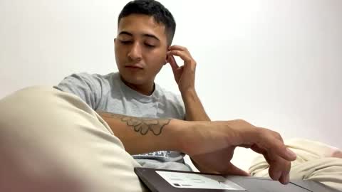 alanj998 online show from October 19, 12:22 am