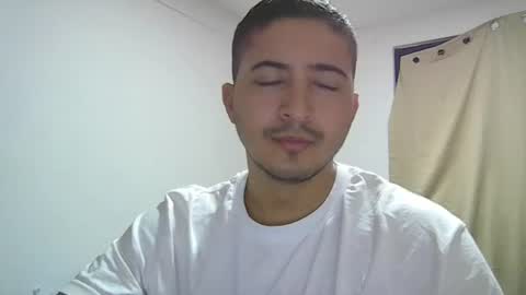 alanj998 online show from August 2, 4:44 am