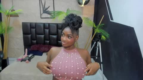 Snapshot of alanna_bonny chatting on June 3, 5:07 pm Alanna online show from June 3, 5:07 pm