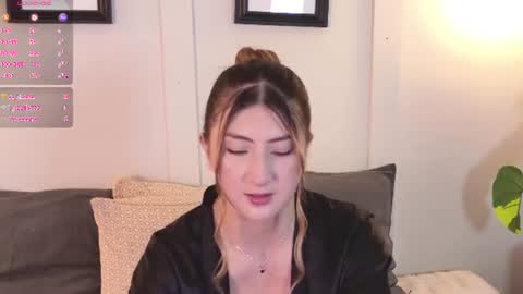 Snapshot of alanna_dh chatting on June 11, 12:32 am Alanna online show from June 11, 12:32 am