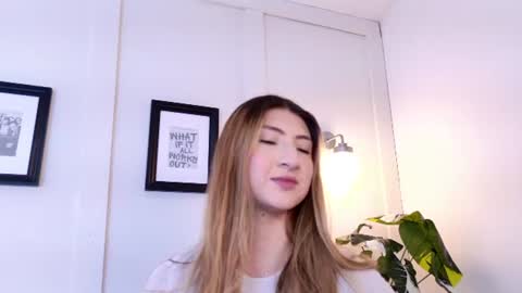 Snapshot of alanna_dh chatting on July 10, 7:05 pm Alanna online show from July 10, 7:05 pm