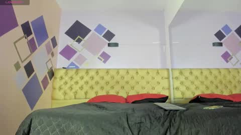 Snapshot of alanna_fox_ chatting on October 14, 9:04 pm Alanna Fox online show from October 14, 9:04 pm