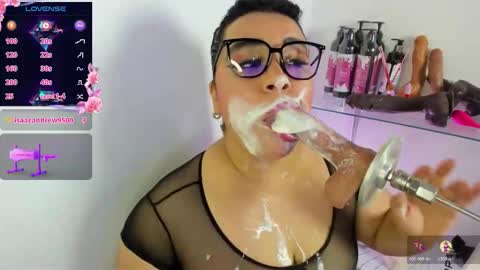 Snapshot of alanna_sloppy chatting on February 14, 6:59 pm alana silver online show from February 14, 6:59 pm