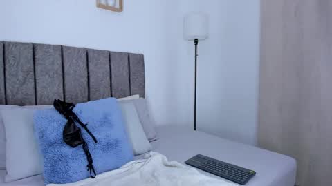 Alanna  online show from November 19, 12:05 pm