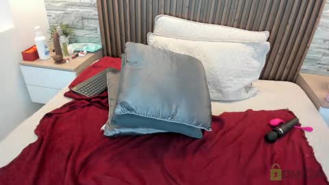 alannavidal online show from February 4, 6:25 am