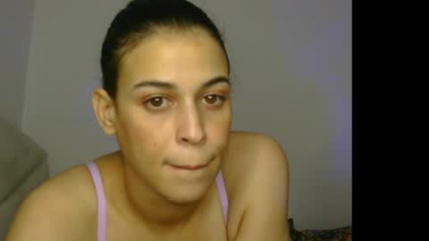 Snapshot of alaouirim25 chatting on June 8, 10:54 pm AllylicArabis online show from June 8, 10:54 pm